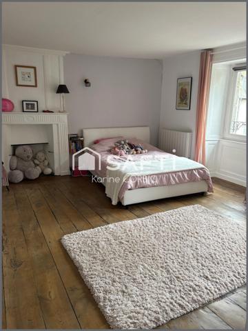 SUPERBE MAISON DE VILLE AVEC BEAUCOUP DE CHARME