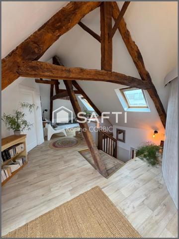 SUPERBE MAISON DE VILLE AVEC BEAUCOUP DE CHARME