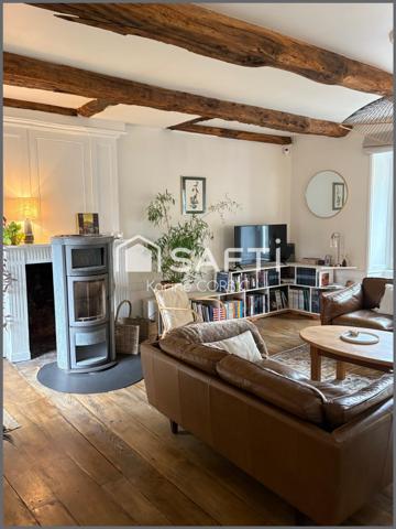 SUPERBE MAISON DE VILLE AVEC BEAUCOUP DE CHARME