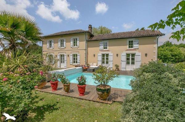 Maison à vendre 689 920 € Mios 11 p 230 m² DPE D