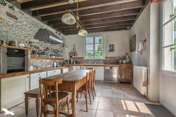 Maison à vendre 689 920 € Mios 11 p 230 m² DPE D