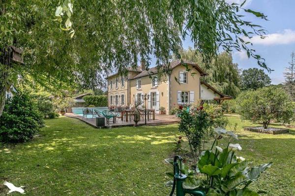 Maison à vendre 689 920 € Mios 11 p 230 m² DPE D