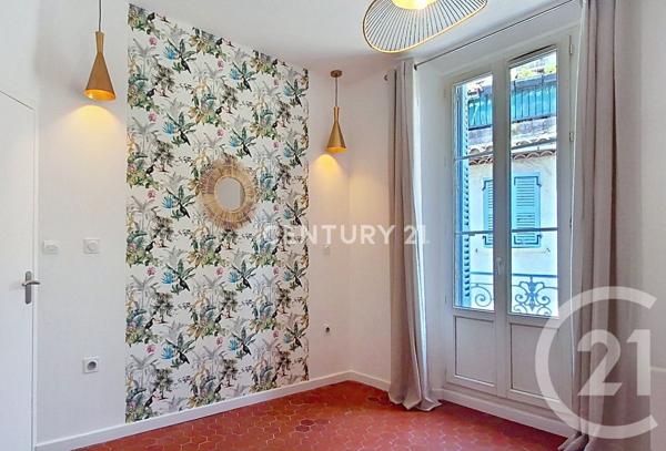 Immeuble à vendre  289 m2 CUGES LES PINS - 13