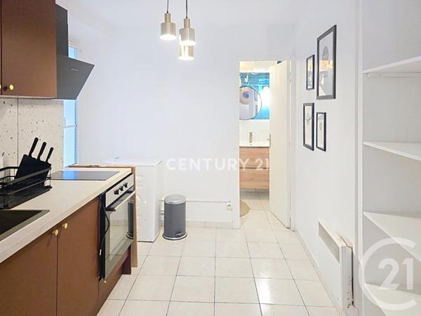 Immeuble à vendre  289 m2 CUGES LES PINS - 13