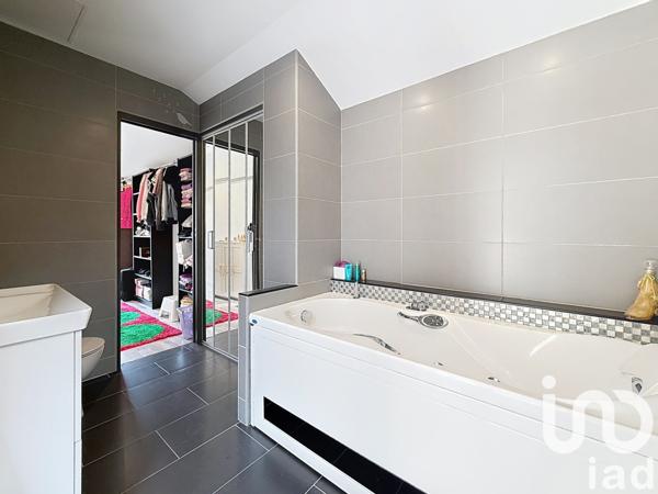 Maison à vendre 5 pièces 117 m² Chelles