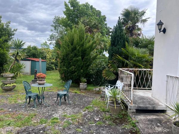 Maison à vendre 6 pièces SAINTES (17) et un appartement