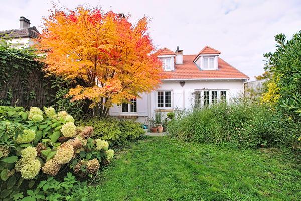 MAISON RUEIL-MALMAISON COTEAUX 3 CHAMBRES JARDIN TERRASSE 180 M2 GARAGE