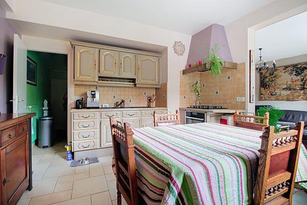 MAISON RUEIL-MALMAISON COTEAUX 3 CHAMBRES JARDIN TERRASSE 180 M2 GARAGE