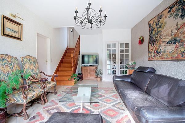 MAISON RUEIL-MALMAISON COTEAUX 3 CHAMBRES JARDIN TERRASSE 180 M2 GARAGE