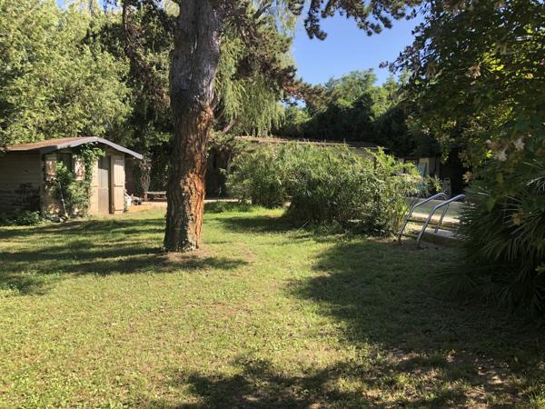 Villa
                                                                                                                                                                                                                                                                                                                        5 pièce(s)                                                                                                                                                                                                          3 chambre(s)                                                                                                                                                                                                          150  m²
