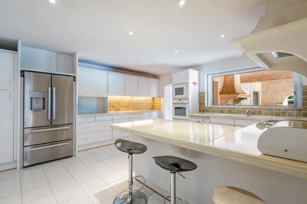 Vente Maison provençale de luxe Grimaud 9 Pièces 328 m²