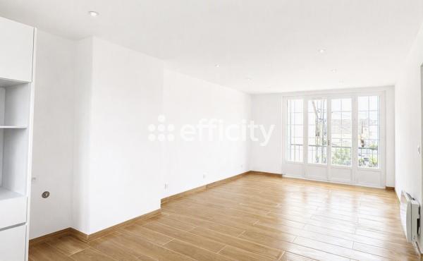 Appartement
         5 pièces
        - 80 m² Exclusivité 240 000 € *