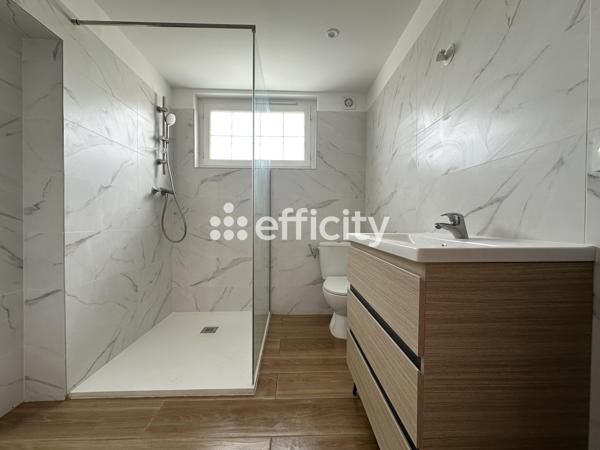 Appartement
         5 pièces
        - 80 m² Exclusivité 240 000 € *