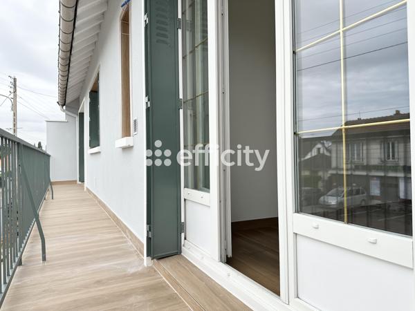 Appartement
         5 pièces
        - 80 m² Exclusivité 240 000 € *