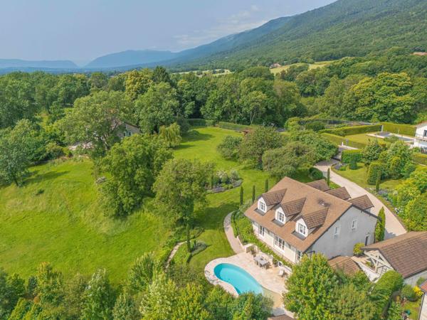 Vente Maison de luxe Chevry 10 Pièces 415 m²