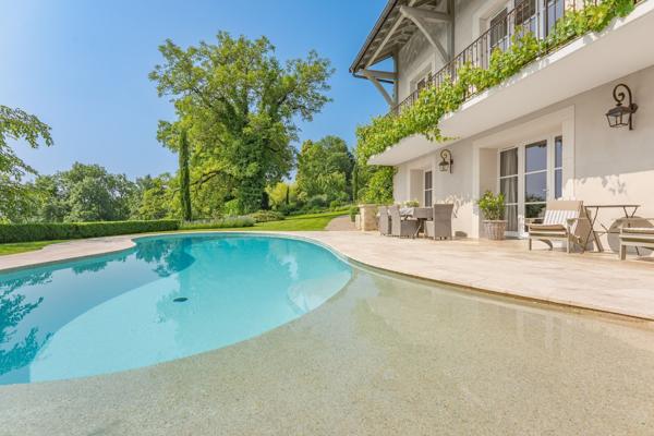 Vente Maison de luxe Chevry 10 Pièces 415 m²