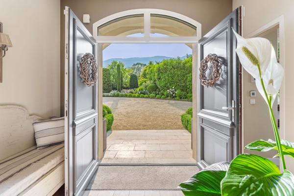 Vente Maison de luxe Chevry 10 Pièces 415 m²