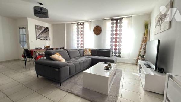 Châlons-en-Champagne - Centre-ville - Appartement T3 avec entrée indépendante et cour commune
...