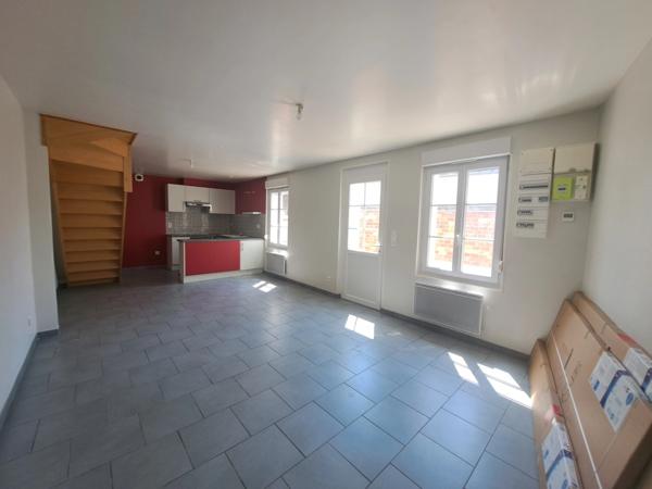 MAISON DE BOURG ENTIERREMENT RENOVEE