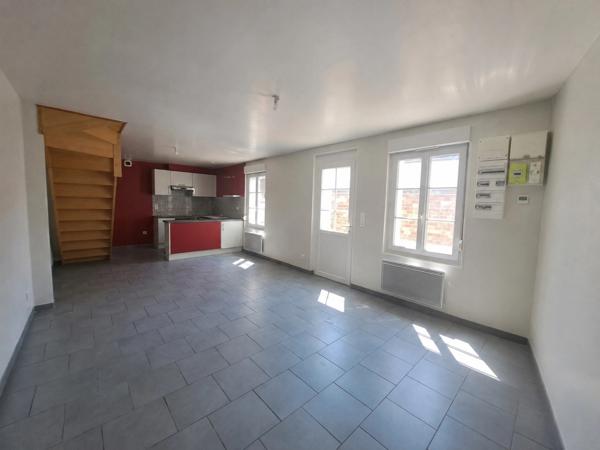 MAISON DE BOURG ENTIERREMENT RENOVEE