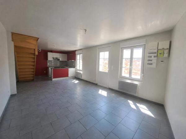 MAISON DE BOURG ENTIERREMENT RENOVEE