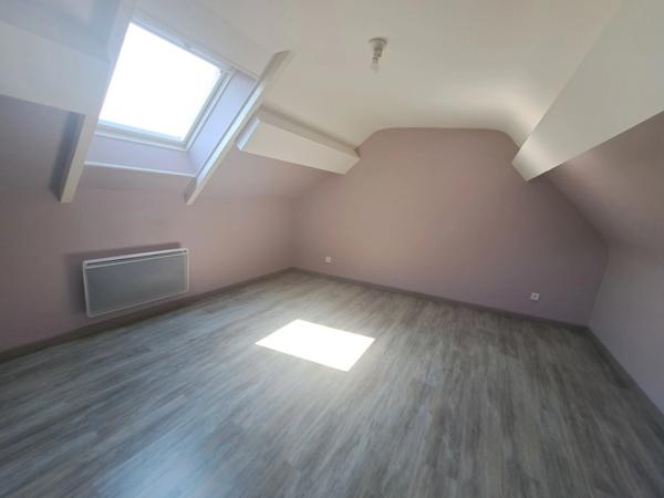 MAISON DE BOURG ENTIERREMENT RENOVEE