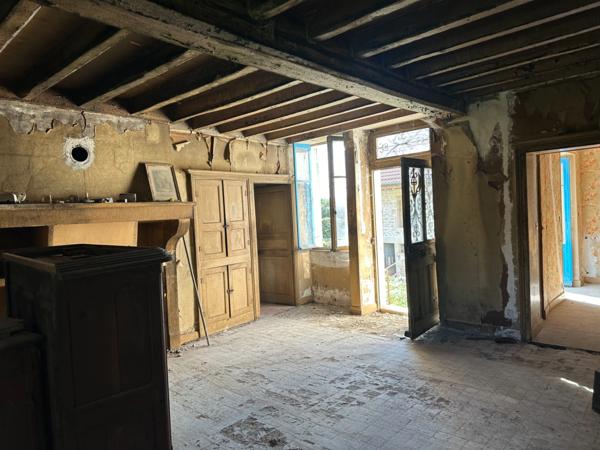 Maison et granges entre Venarey-les-Laumes et Vitteaux (21)