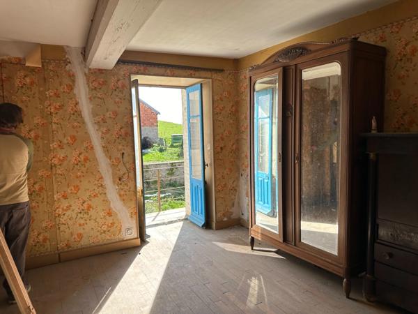 Maison et granges entre Venarey-les-Laumes et Vitteaux (21)