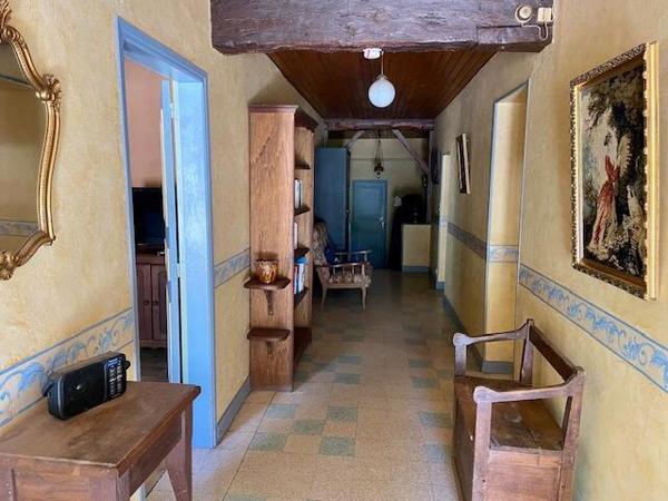 Exclusivité - Proche St Clar - Maison de plain-pied avec pigeonnier, grange et bâtiment