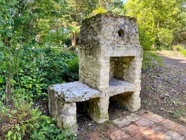 Exclusivité - Proche St Clar - Maison de plain-pied avec pigeonnier, grange et bâtiment