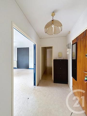 Appartement F3 à vendre  3 pièces - 68,80 m 2   COMPIEGNE  - 60
