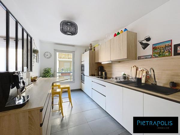 T5 de 102m2, quartier Sainte-blandine, Lyon 2, parking