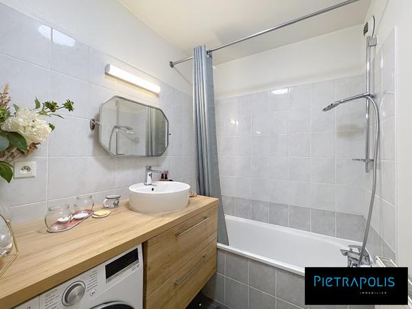 T5 de 102m2, quartier Sainte-blandine, Lyon 2, parking