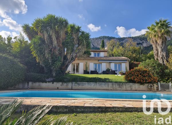 Maison à vendre 6 pièces 126 m² Le Revest-les-Eaux