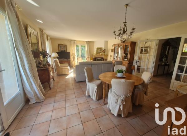 Maison à vendre 6 pièces 126 m² Le Revest-les-Eaux