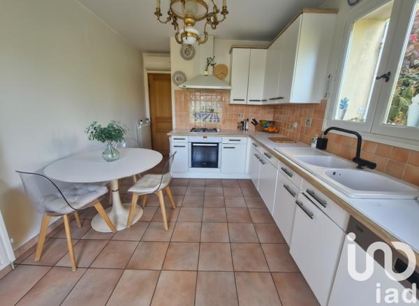 Maison à vendre 6 pièces 126 m² Le Revest-les-Eaux