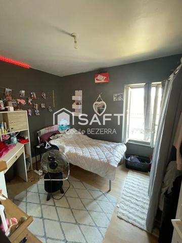 Maison de ville comprenant deux appartements