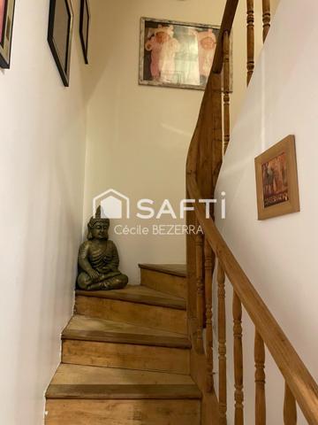 Maison de ville comprenant deux appartements