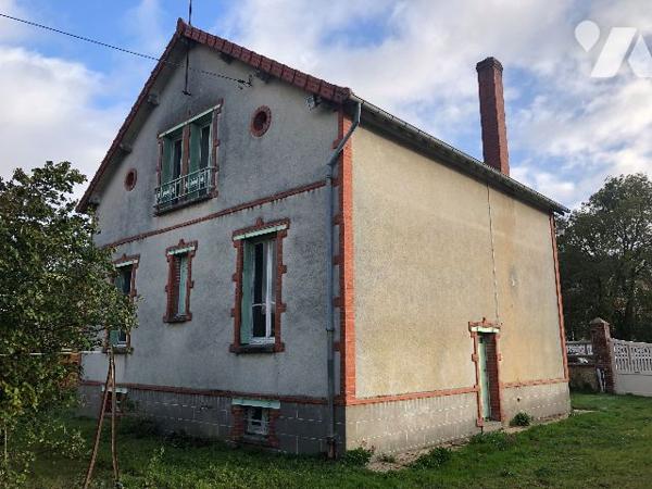 Maison de caractère à vendre centre d'ORGERES EN BEAUCE (Eure-et-Loir)