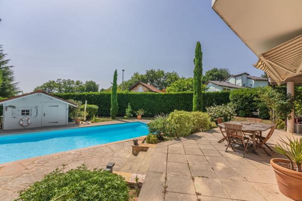 Vente Maison traditionnelle de luxe Prévessin-Moëns 8 Pièces 320 m²