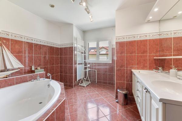 Vente Maison traditionnelle de luxe Prévessin-Moëns 8 Pièces 320 m²