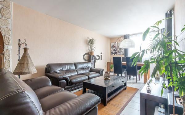 Appartement à vendre    4 pièces • 82,30 m2 Alfortville