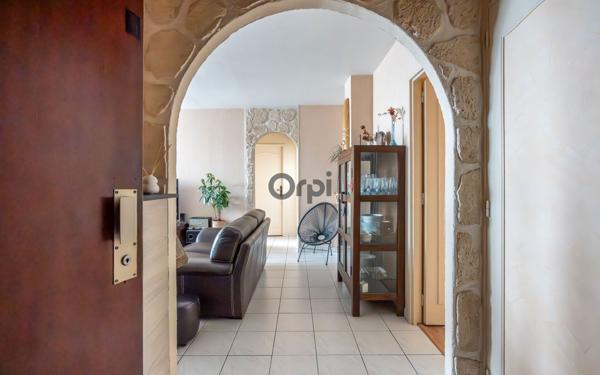 Appartement à vendre    4 pièces • 82,30 m2 Alfortville