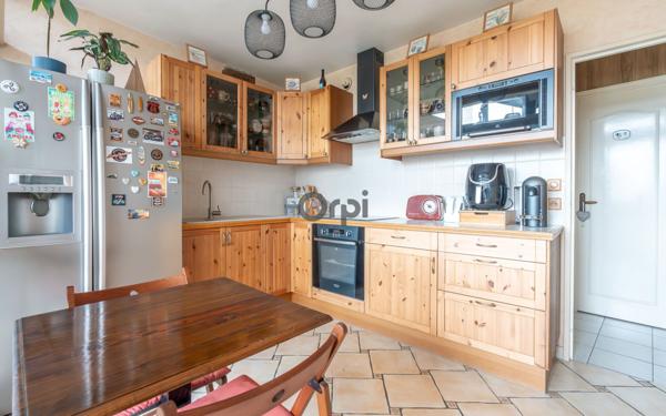 Appartement à vendre    4 pièces • 82,30 m2 Alfortville