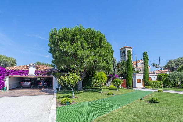 Vente Villa de luxe Cap D'Antibes 12 Pièces 555 m²