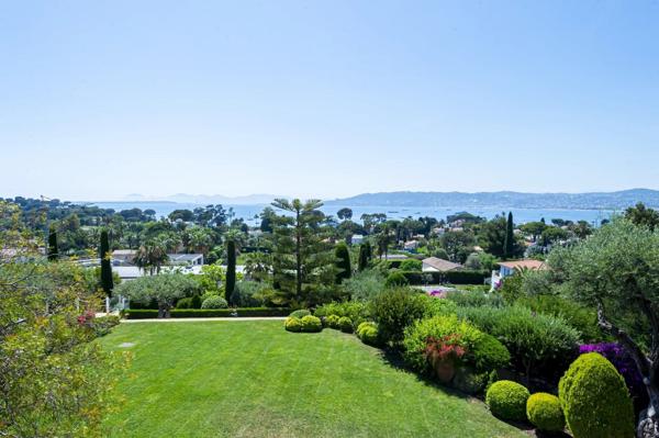 Vente Villa de luxe Cap D'Antibes 12 Pièces 555 m²
