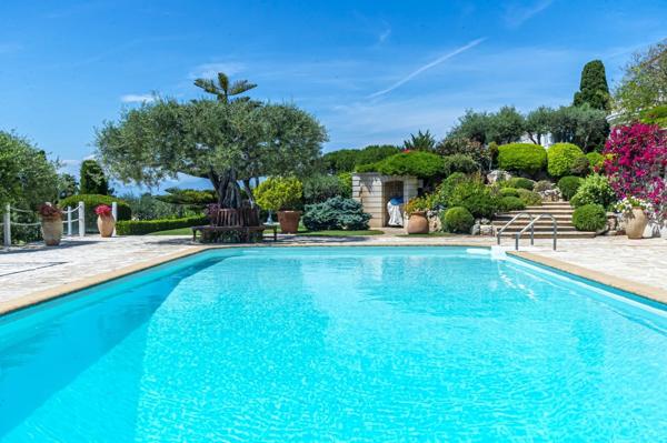 Vente Villa de luxe Cap D'Antibes 12 Pièces 555 m²