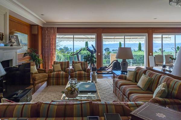 Vente Villa de luxe Cap D'Antibes 12 Pièces 555 m²