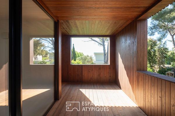 Contemporaine à ossature bois près de la plage