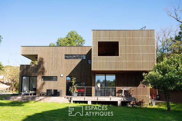 Contemporaine à ossature bois près de la plage